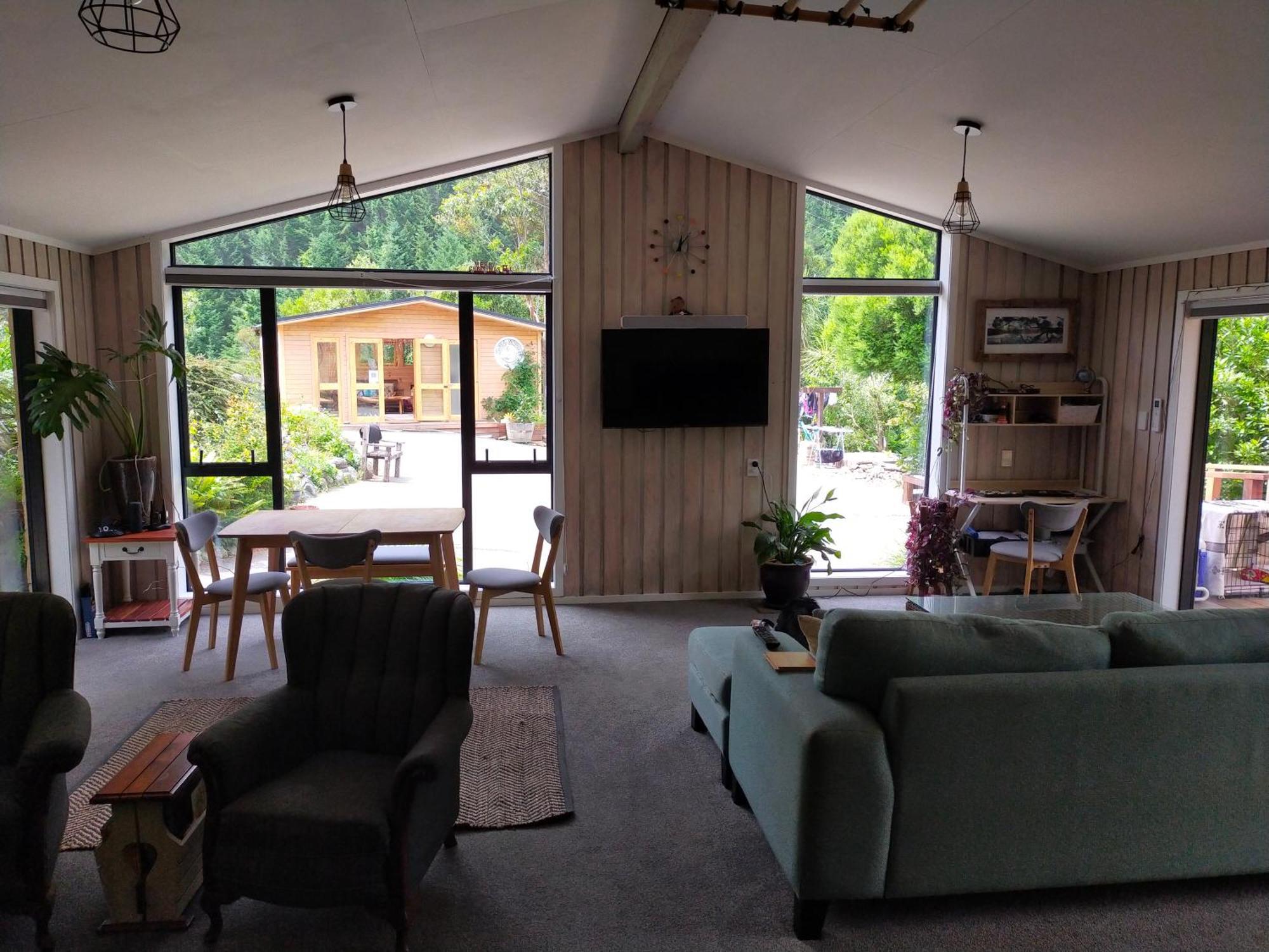 Maitai Whare Iti - Adventure Cabins & House Нельсон Экстерьер фото